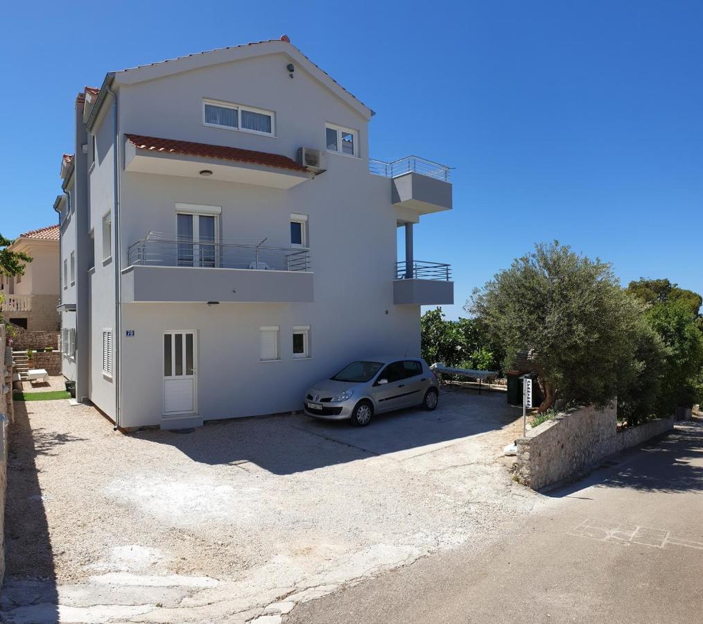 Apartments With A Parking Space Bilo, Primosten - 12870 Exteriér fotografie